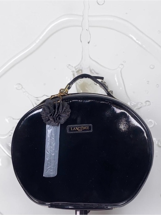 Lancome Handbags - 🎁 Lancôme NWOT XXL travel bag 💖